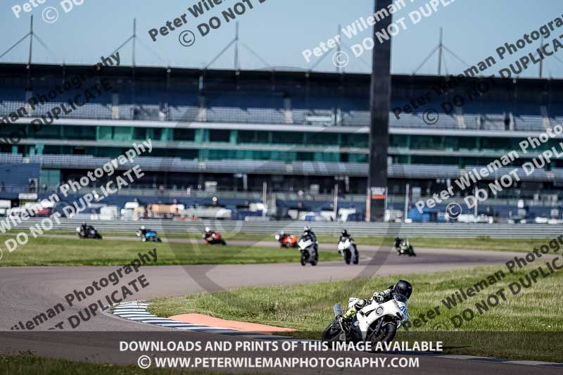 Rockingham no limits trackday;enduro digital images;event digital images;eventdigitalimages;no limits trackdays;peter wileman photography;racing digital images;rockingham raceway northamptonshire;rockingham trackday photographs;trackday digital images;trackday photos
